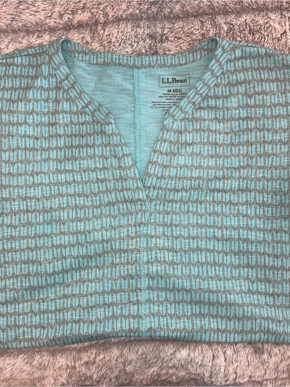 L.L. Bean Women's Teal Patterned Short-Sleeve V-Neck Top